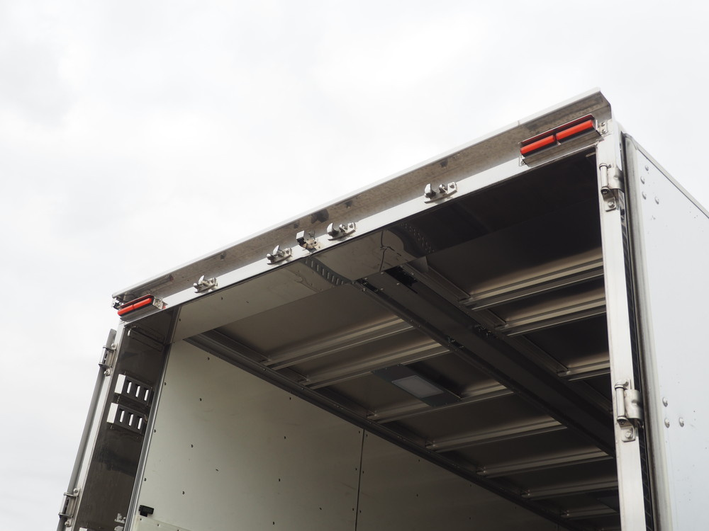 いすゞ フォワード ウイング車 中増t 2RG-FSR90T2 年式 R4[写真29]