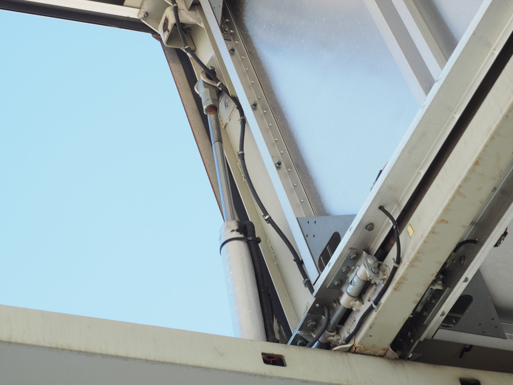 三菱ふそう ファイター ウイング車 中増t QKG-FK62FZ 年式 H27[写真15]