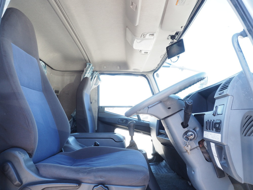 三菱ふそう ファイター ウイング車 中増t QKG-FK62FZ 年式 H27[写真38]