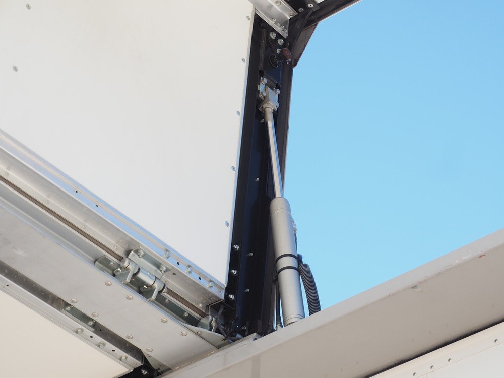 日野 プロフィア ウイング車 大型 2DG-FW1AHG 年式 H29[写真17]