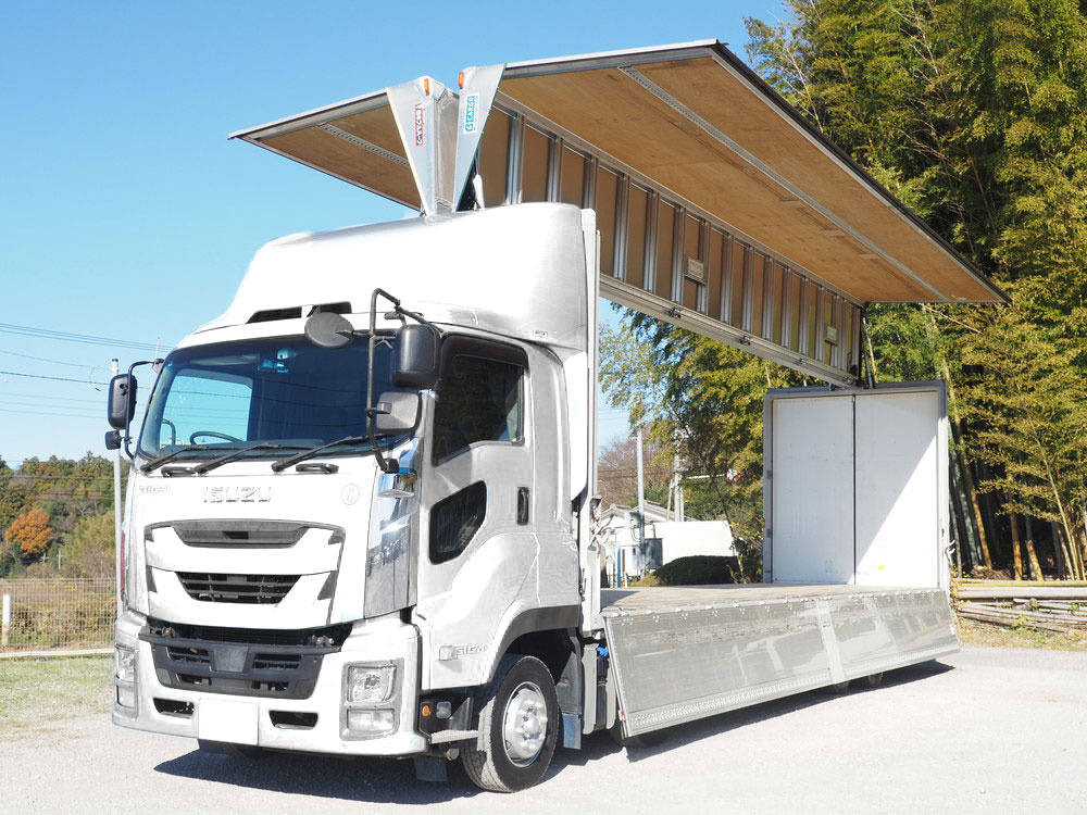 いすゞ ギガ ウイング車 大型 2PG-CYJ77C 年式 H30[写真02]