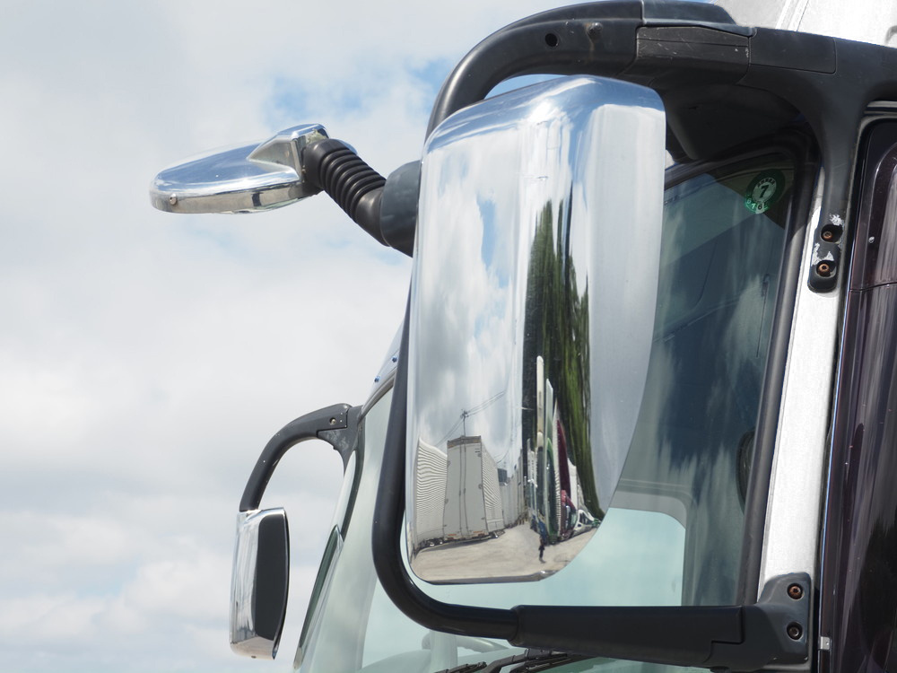 三菱ふそう スーパーグレート ウイング車 大型 QPG-FS64VZ 年式 H27[写真09]