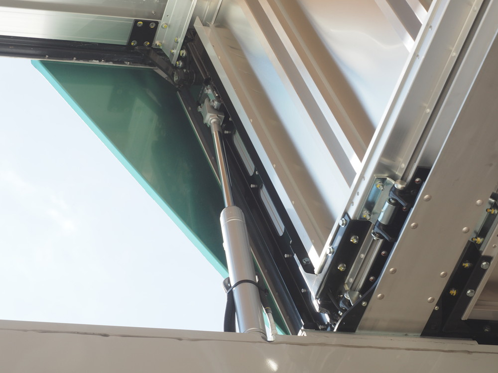 いすゞ ギガ ウイング車 大型 2PG-CYJ77D 年式 R7[写真19]