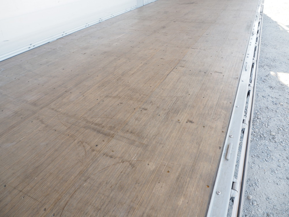 いすゞ ギガ ウイング車 大型 2PG-CYJ77D 年式 R7[写真24]