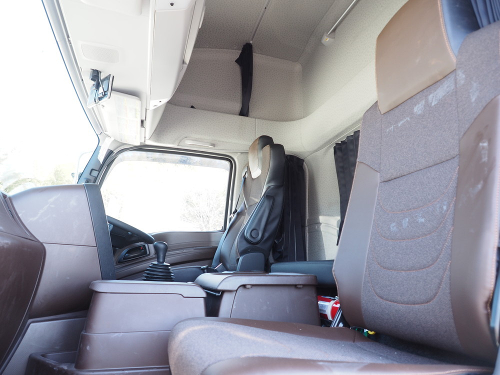 いすゞ ギガ ウイング車 大型 2PG-CYJ77D 年式 R7[写真42]