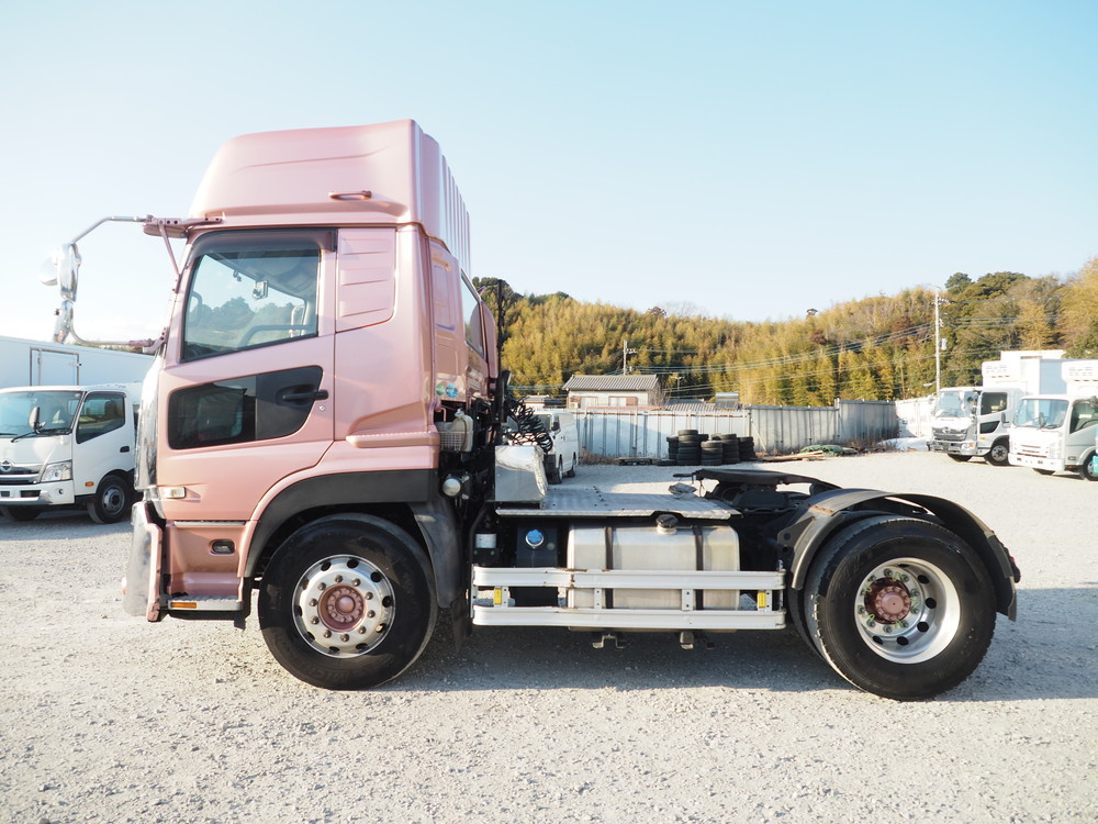 UDトラックス クオン トラクタ 大型 2PG-GK5AAB 年式 R4[写真08]