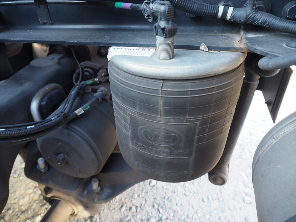 UDトラックス クオン トラクタ 大型 2PG-GK5AAB 年式 R4[写真30]