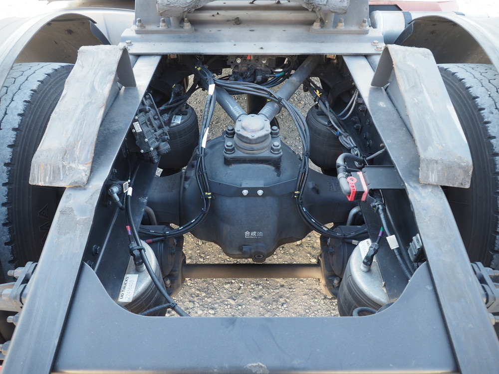 UDトラックス クオン トラクタ 大型 2PG-GK5AAB 年式 R4[写真31]