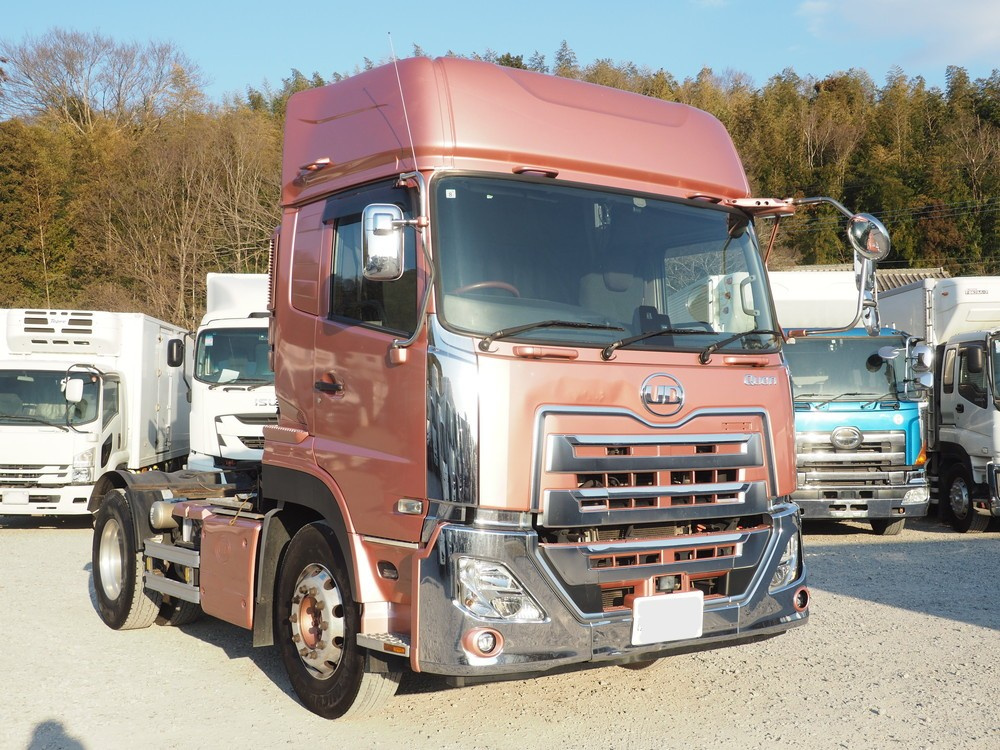 UDトラックス クオン トラクタ 大型 2PG-GK5AAB 年式 R4[写真04]