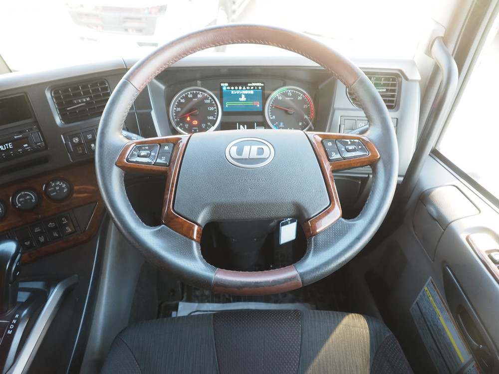 UDトラックス クオン トラクタ 大型 2PG-GK5AAB 年式 R4[写真18]