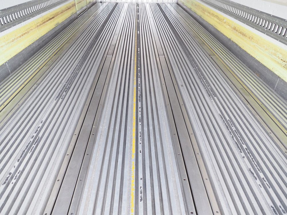 日野 レンジャープロ 冷凍バン 中増t SKG-GD7JLAG 年式 H23[写真21]