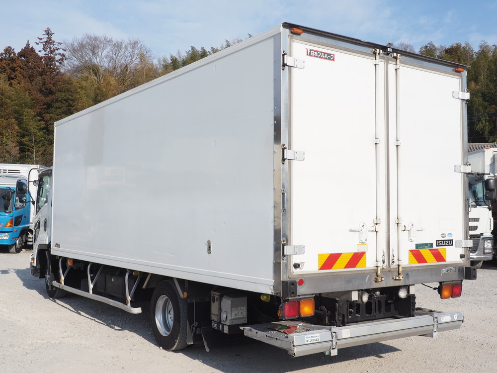 いすゞ フォワード 冷凍バン 中型 TKG-FRR90S2 年式 H28[写真07]