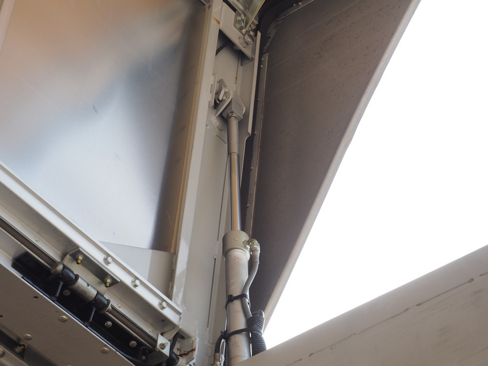 いすゞ フォワード ウイング車 中型 TKG-FRR90S2 年式 H28[写真11]