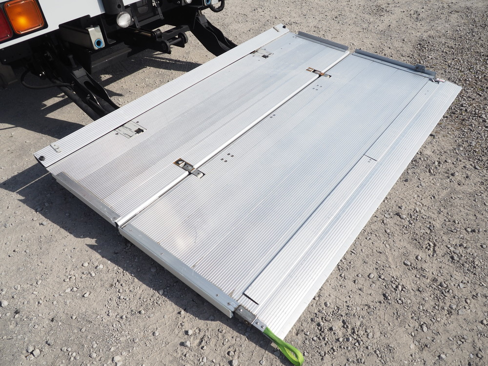 いすゞ フォワード ウイング車 中型 TKG-FRR90S2 年式 H28[写真30]