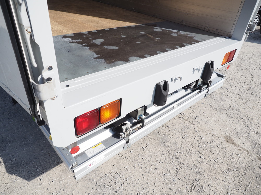 いすゞ フォワード ウイング車 中型 TKG-FRR90S2 年式 H28[写真25]