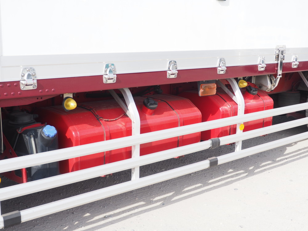 いすゞ ギガ 冷凍ウイング 大型 QKG-CYL77A 年式 H26[写真19]