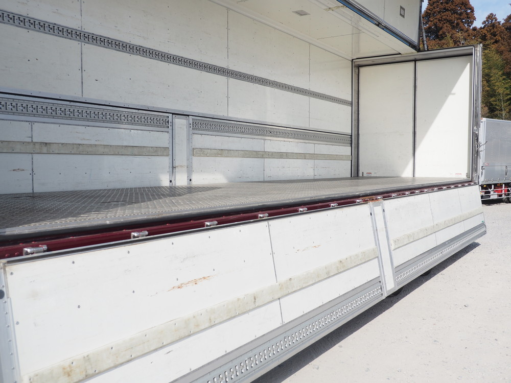 いすゞ ギガ 冷凍ウイング 大型 QKG-CYL77A 年式 H26[写真24]