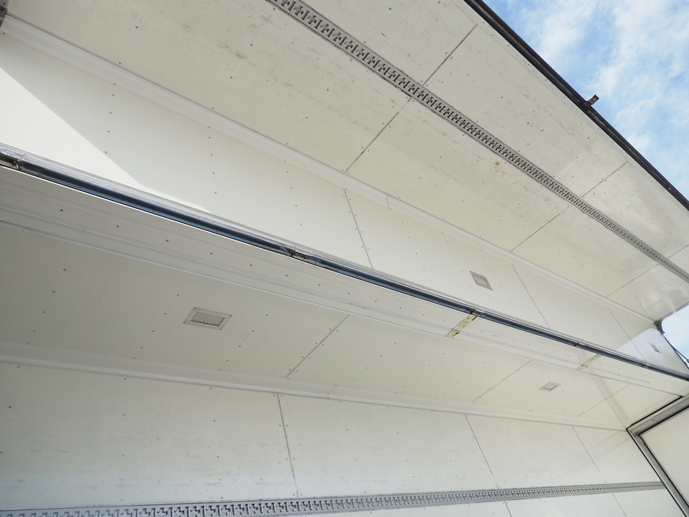 いすゞ ギガ 冷凍ウイング 大型 QKG-CYL77A 年式 H26[写真25]