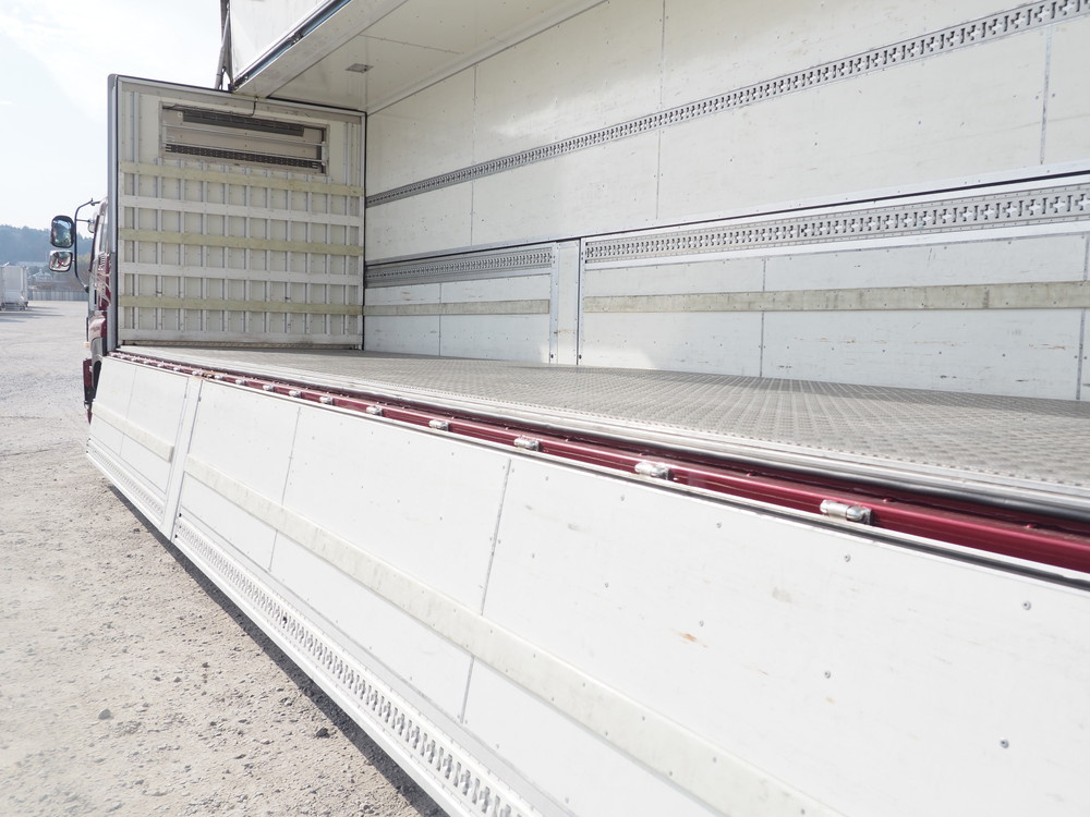 いすゞ ギガ 冷凍ウイング 大型 QKG-CYL77A 年式 H26[写真23]