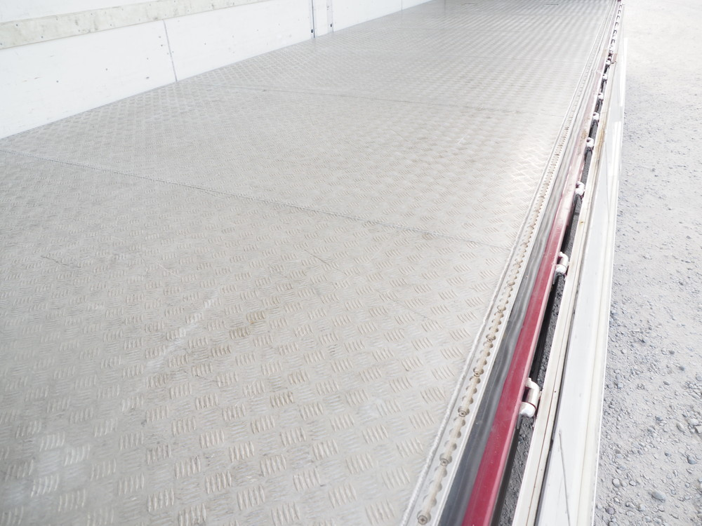 いすゞ ギガ 冷凍ウイング 大型 QKG-CYL77A 年式 H26[写真26]