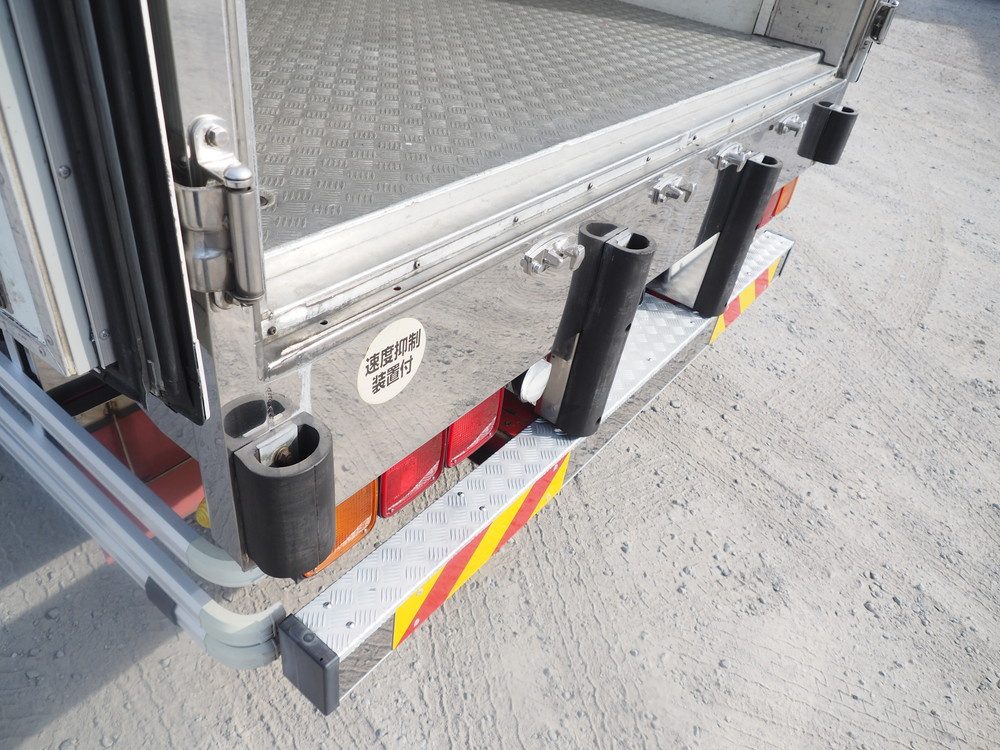 いすゞ ギガ 冷凍ウイング 大型 QKG-CYL77A 年式 H26[写真31]