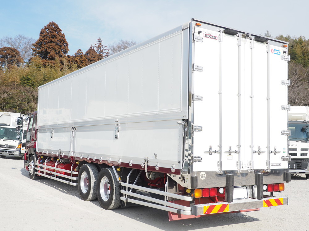 いすゞ ギガ 冷凍ウイング 大型 QKG-CYL77A 年式 H26[写真08]