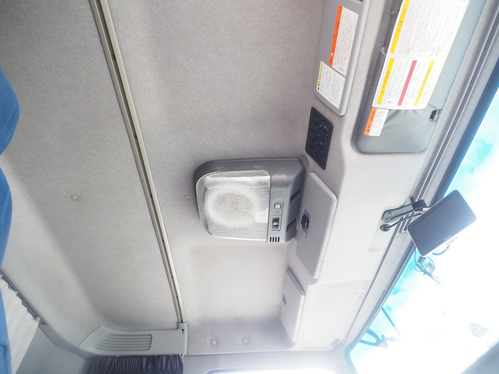 いすゞ ギガ 冷凍ウイング 大型 QKG-CYL77A 年式 H26[写真44]