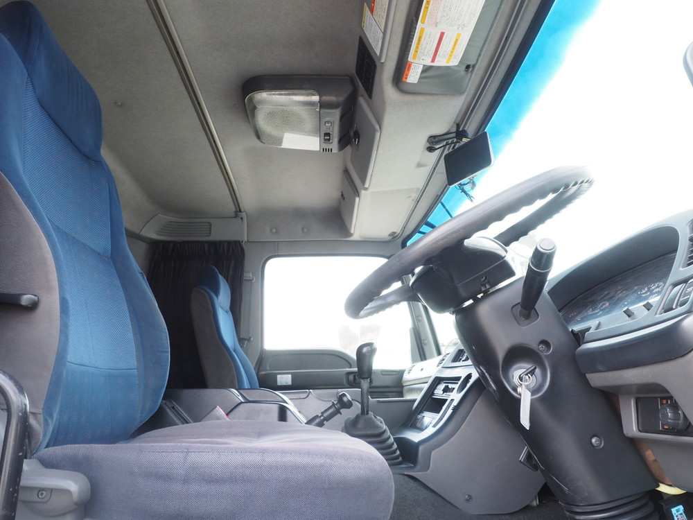 いすゞ ギガ 冷凍ウイング 大型 QKG-CYL77A 年式 H26[写真37]