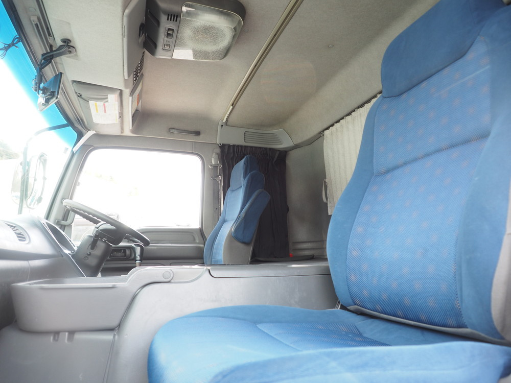 いすゞ ギガ 冷凍ウイング 大型 QKG-CYL77A 年式 H26[写真45]