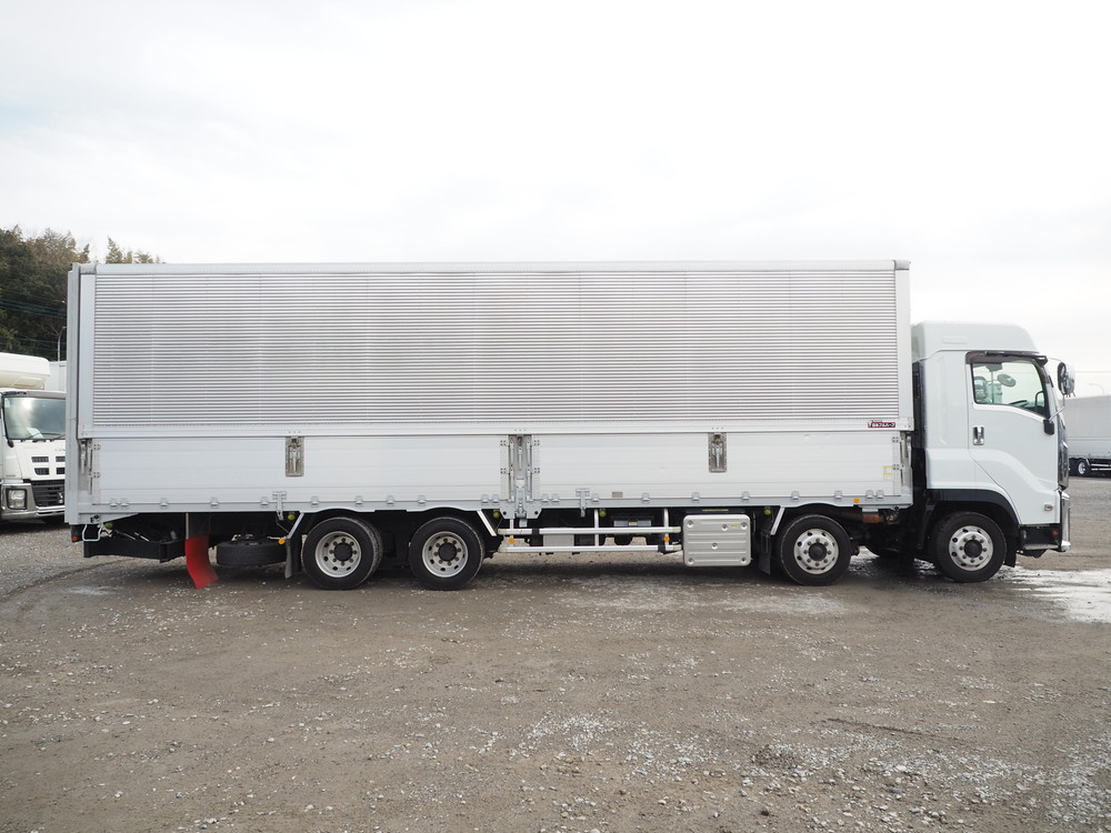 いすゞ ギガ ウイング車 大型 2PG-CYJ77CA 年式 H30[写真08]