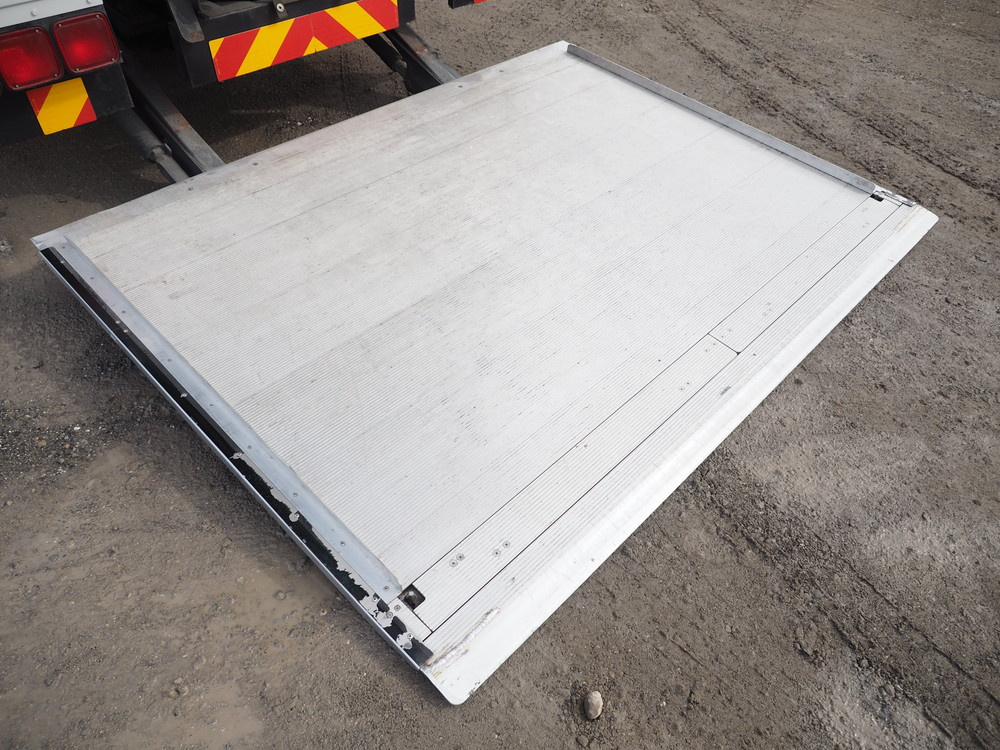 いすゞ ギガ ウイング車 大型 2PG-CYJ77CA 年式 H30[写真27]