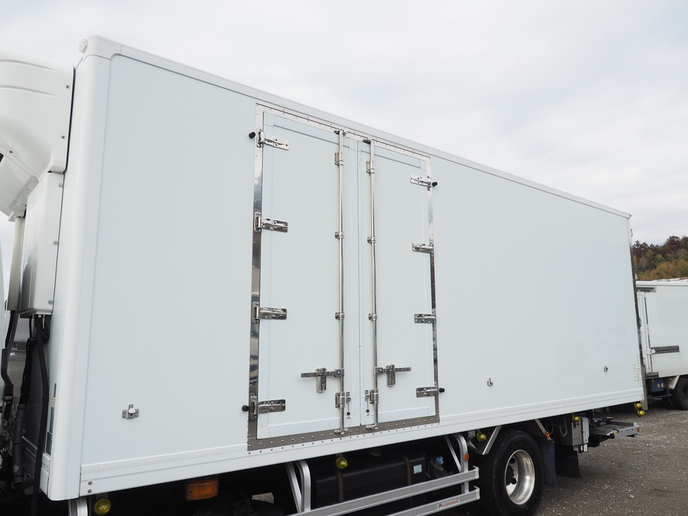 三菱ふそう ファイター 冷凍バン 中型 TKG-FK64F 年式 H28[写真14]