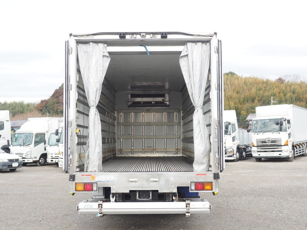 三菱ふそう ファイター 冷凍バン 中型 TKG-FK64F 年式 H28[写真17]