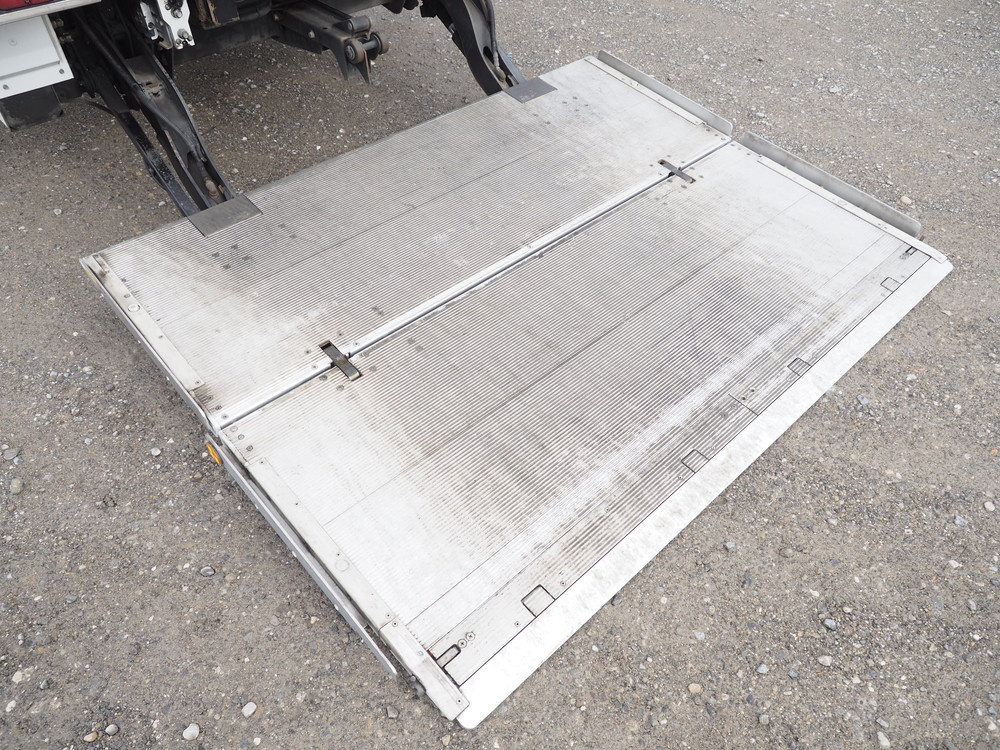 三菱ふそう ファイター 冷凍バン 中型 TKG-FK64F 年式 H28[写真26]