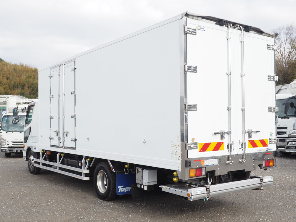 三菱ふそう ファイター 冷凍バン 中型 TKG-FK64F 年式 H28[写真06]