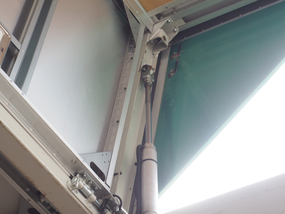 三菱ふそう スーパーグレート ウイング車 大型 QPG-FS64VZ 年式 H27[写真13]