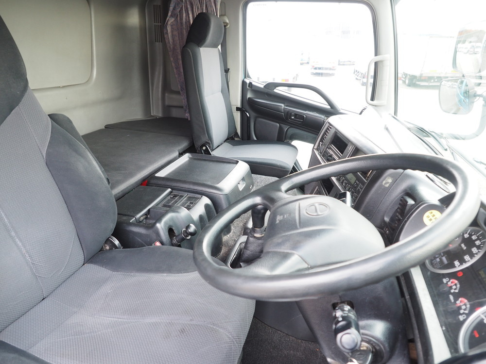 日野 プロフィア 平ボディ 大型 QPG-FR1EXEG 年式 H27[写真25]