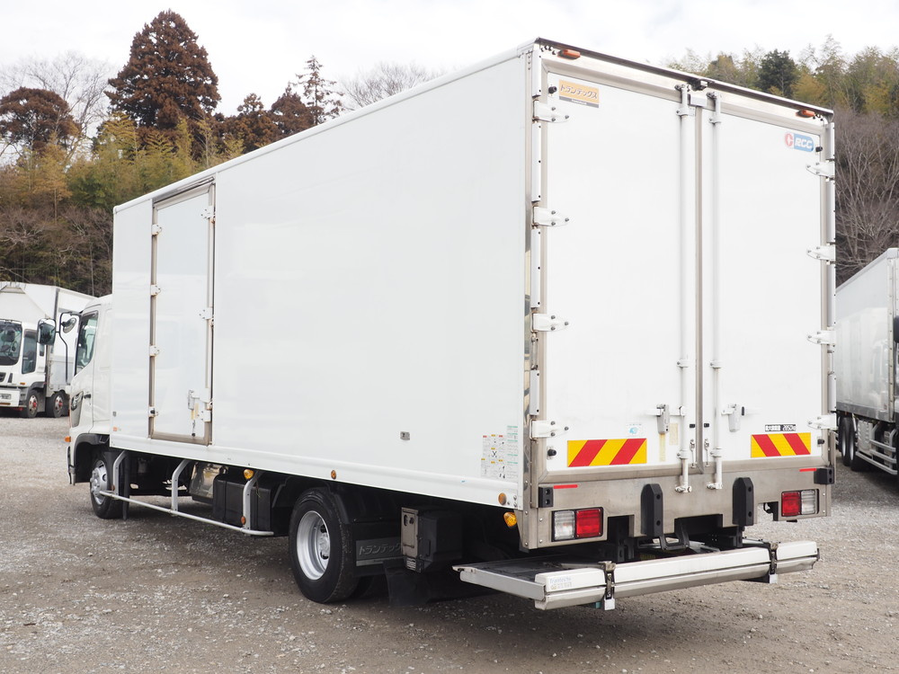 日野 レンジャープロ 冷凍バン 中型 TKG-FD9JLAA 年式 H29[写真05]