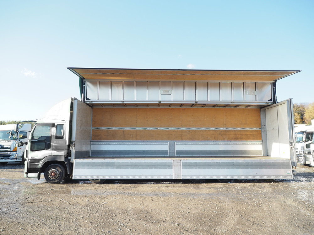 いすゞ ギガ ウイング車 大型 QKG-CYJ77A 年式 H27[写真09]