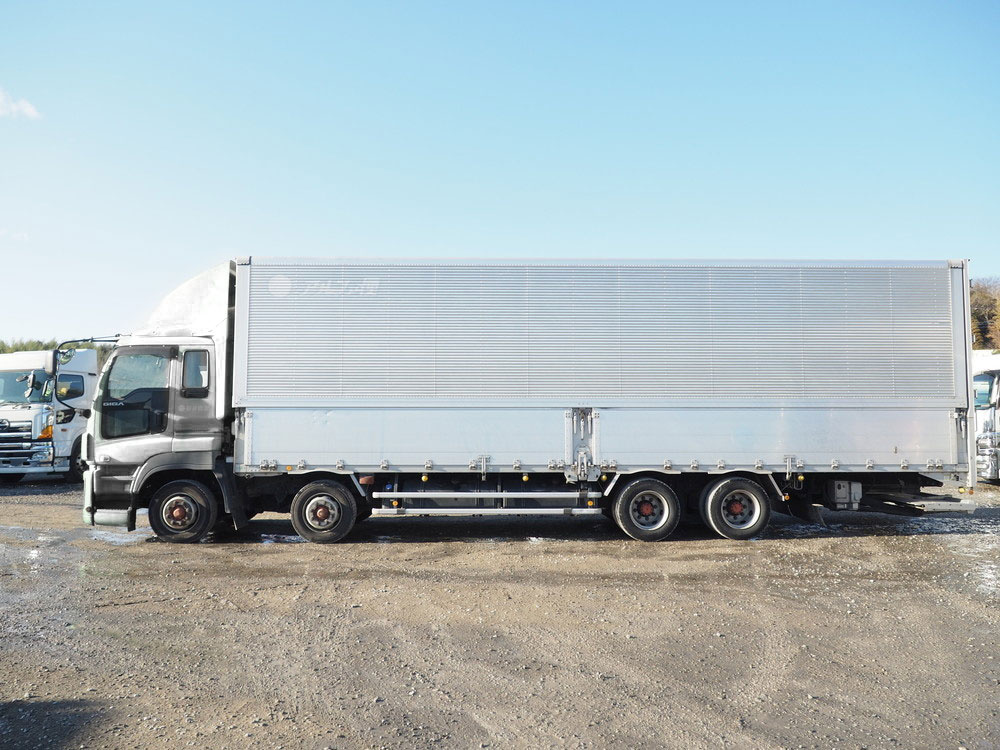 いすゞ ギガ ウイング車 大型 QKG-CYJ77A 年式 H27[写真07]