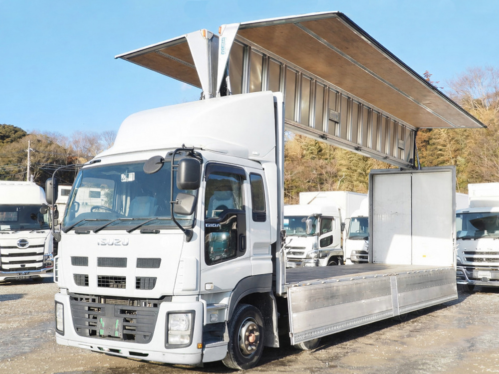 いすゞ ギガ ウイング車 大型 QKG-CYJ77A 年式 H27[写真02]