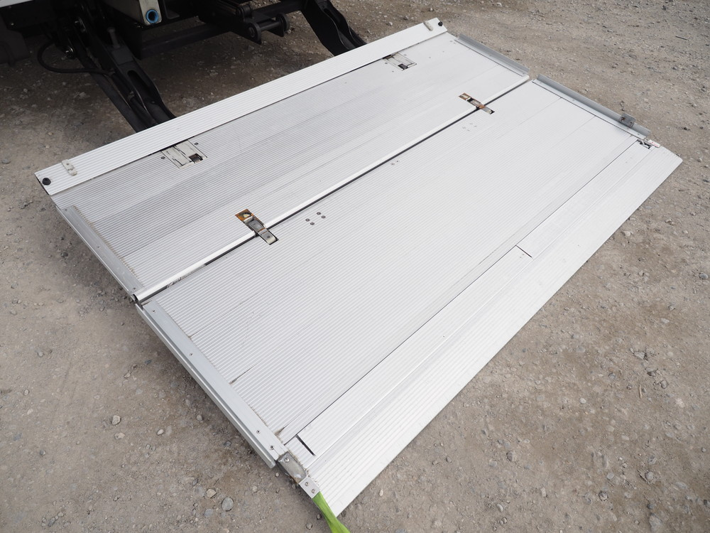 いすゞ フォワード ウイング車 中型 TKG-FRR90S2 年式 H28[写真31]