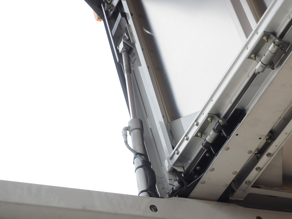 いすゞ フォワード ウイング車 中型 TKG-FRR90S2 年式 H28[写真13]