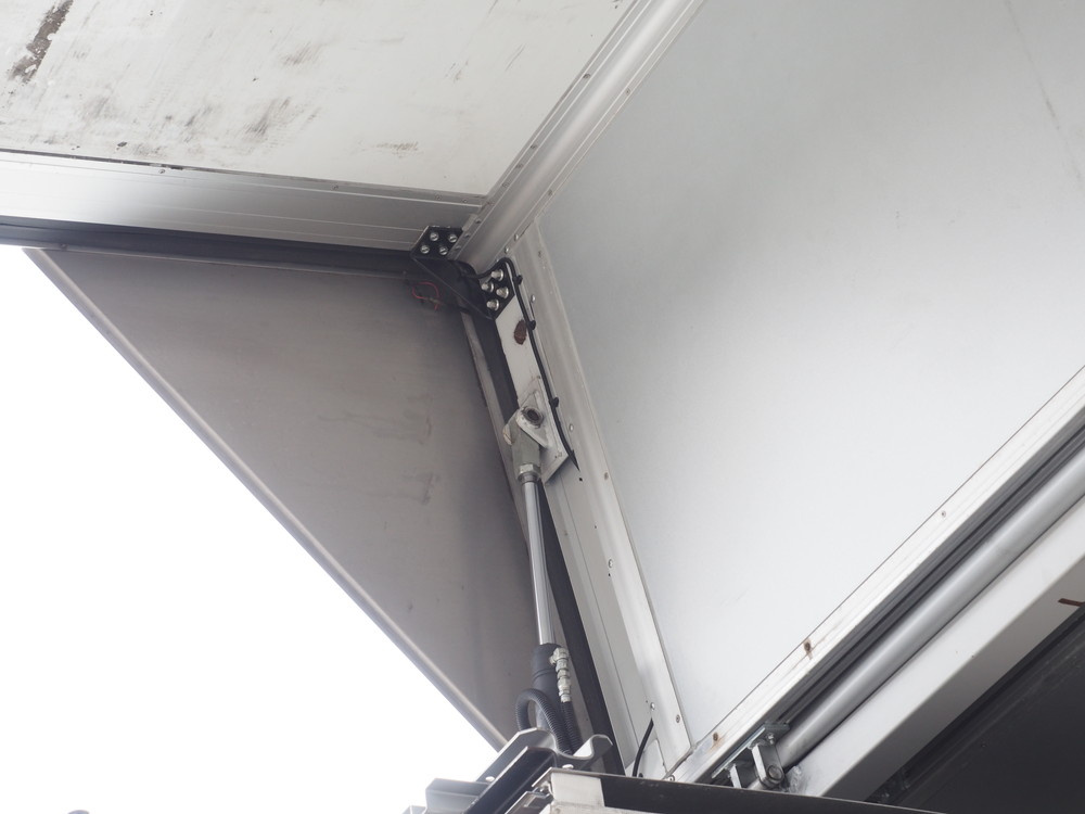 三菱ふそう スーパーグレート 冷凍ウイング 大型 QPG-FS64VZ 年式 H28[写真18]