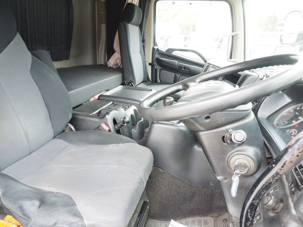 日野 プロフィア ウイング車 大型 QKG-FW1EXBG 年式 H26[写真30]