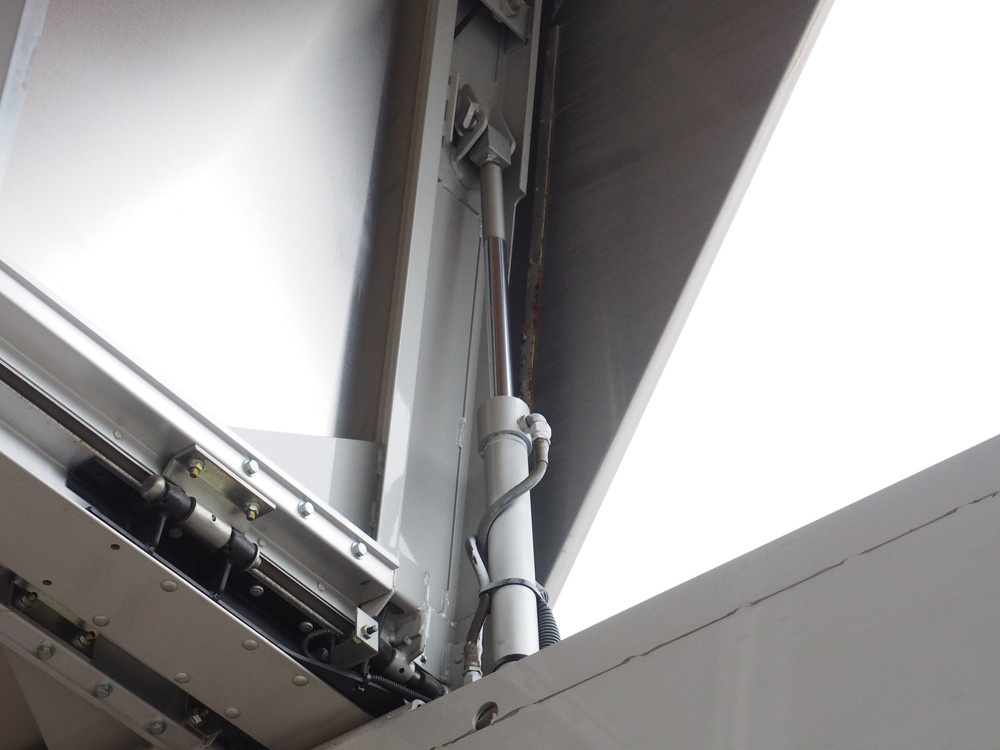 いすゞ フォワード ウイング車 中型 TKG-FRR90T2 年式 H27[写真12]