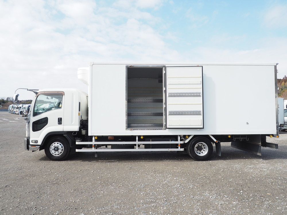 いすゞ フォワード 冷凍バン 中増t SKG-FSR90T2 年式 H27[写真13]