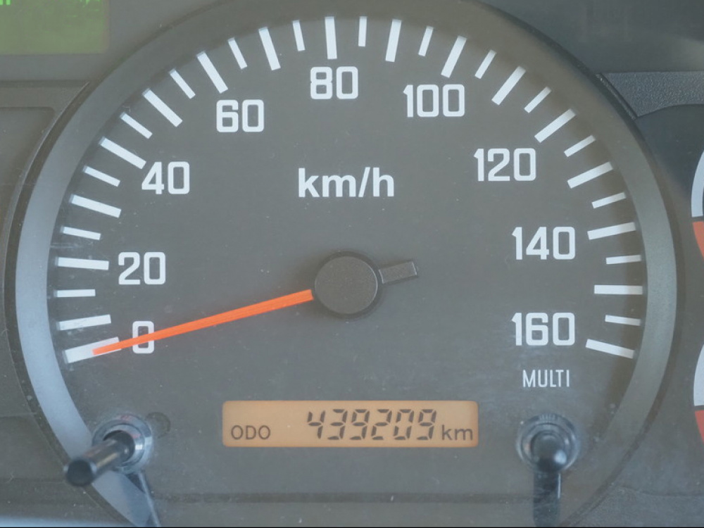 いすゞ フォワード 冷凍バン 中型 TKG-FRR90T2 年式 H28[写真30]