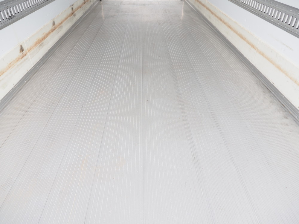 いすゞ フォワード 冷凍バン 中型 2PG-FRR90T2 年式 H30[写真16]