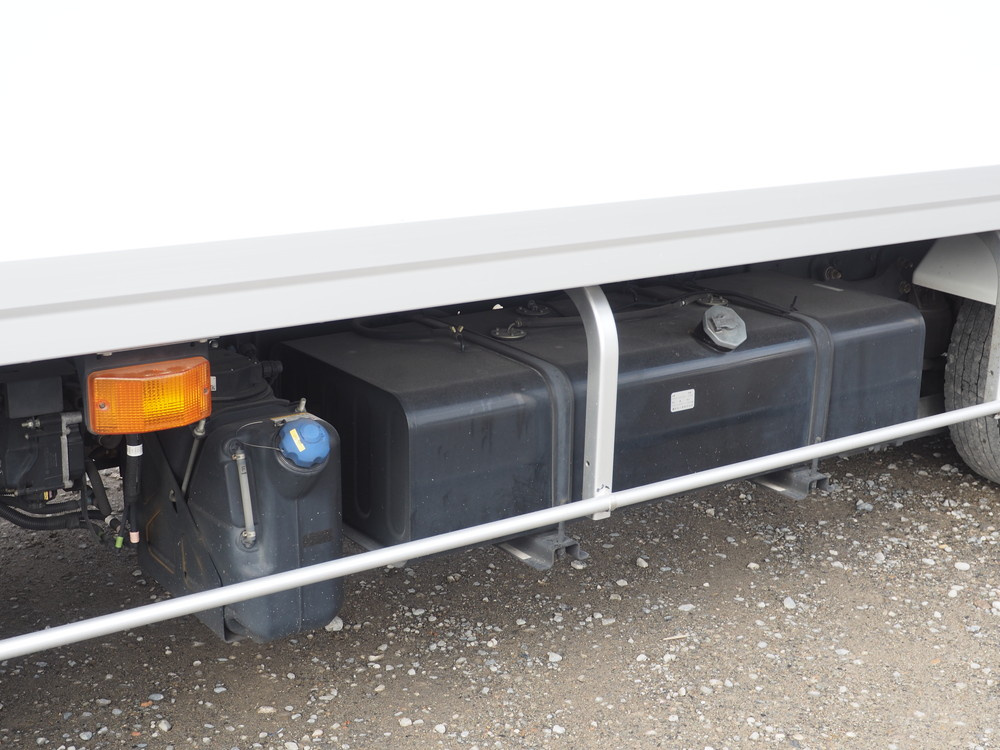 いすゞ フォワード 冷凍バン 中型 2PG-FRR90T2 年式 H30[写真12]